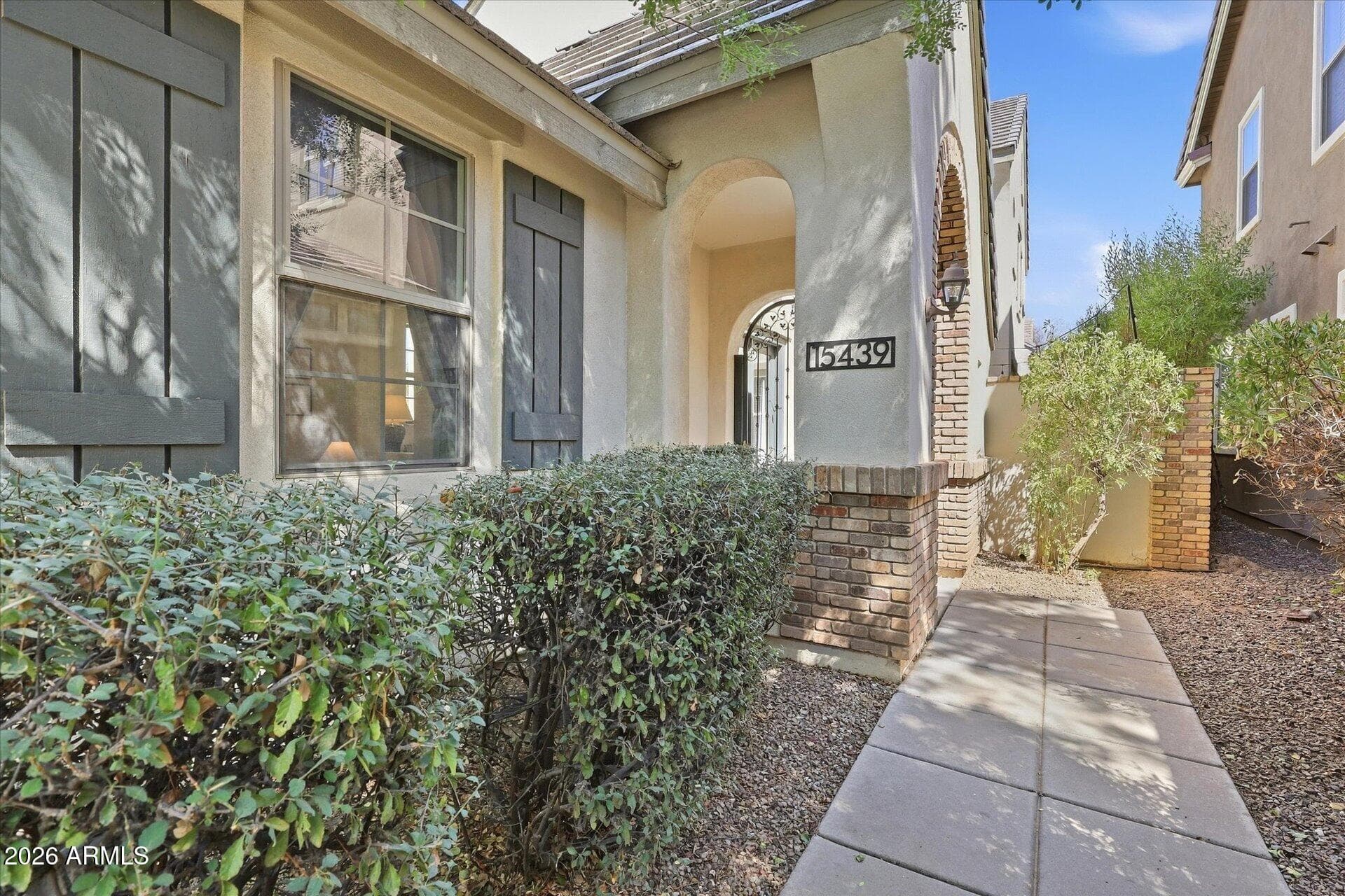 15439 W DREYFUS Street — photo 2 of 63