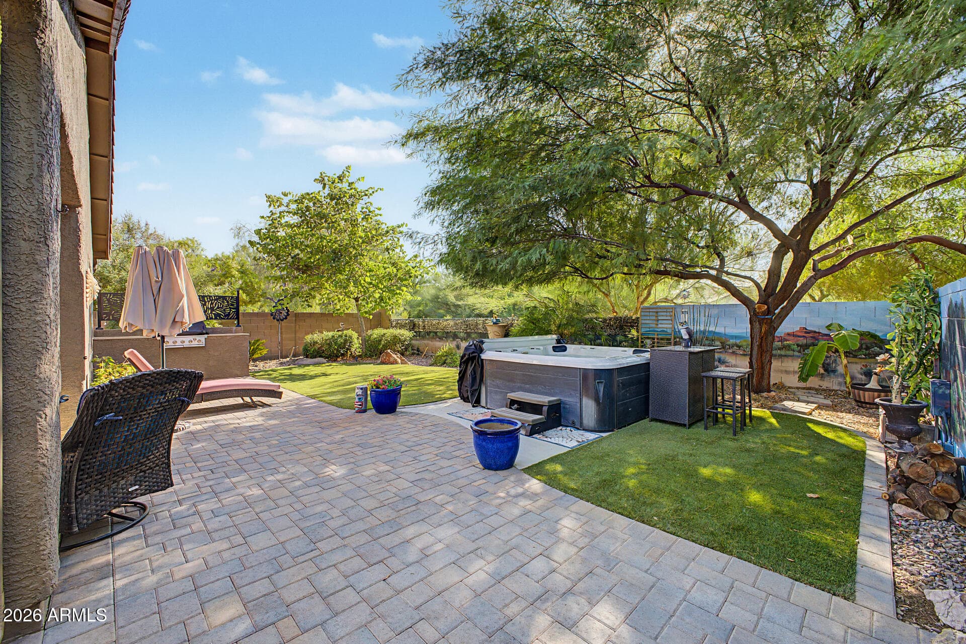 2504 N HUDSON Drive — photo 1 of 35