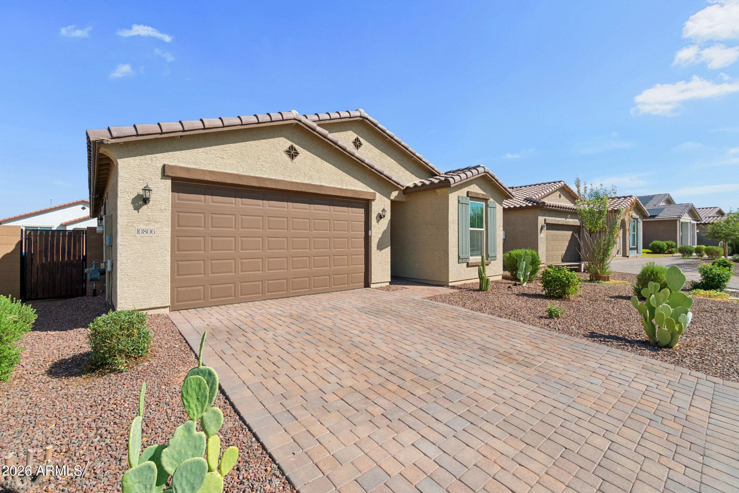 10806 W TONTO Street — photo 1 of 38