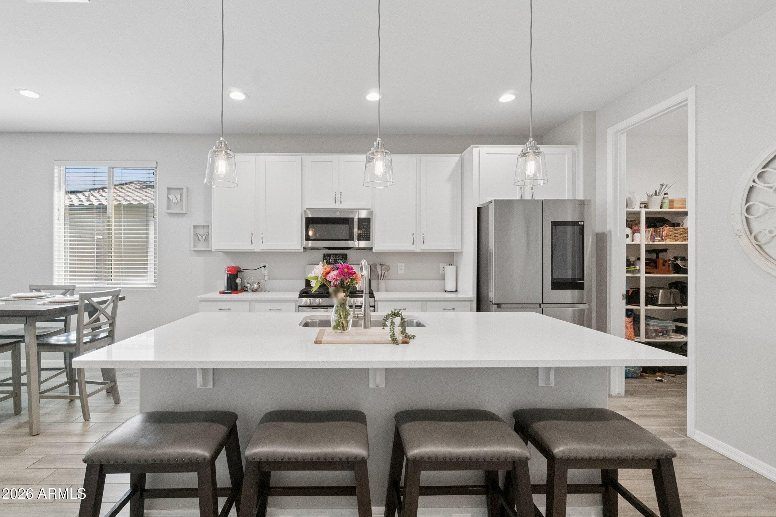 10806 W TONTO Street — photo 5 of 38