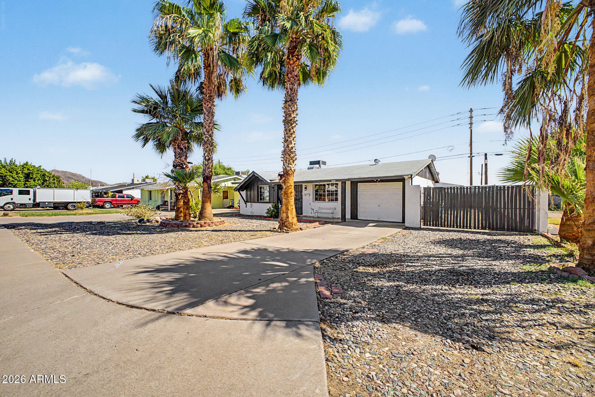 2045 W CHOLLA Street — photo 3 of 23