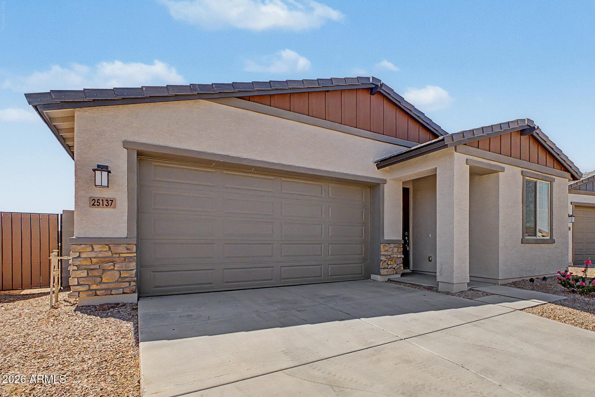 25137 W WAYLAND Drive — photo 4 of 35