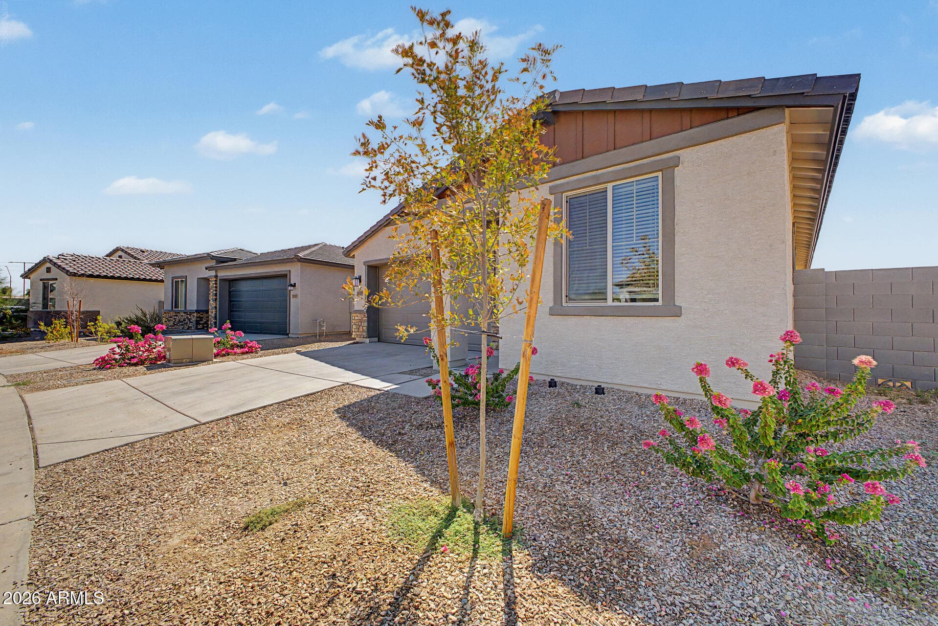 25137 W WAYLAND Drive — photo 5 of 35