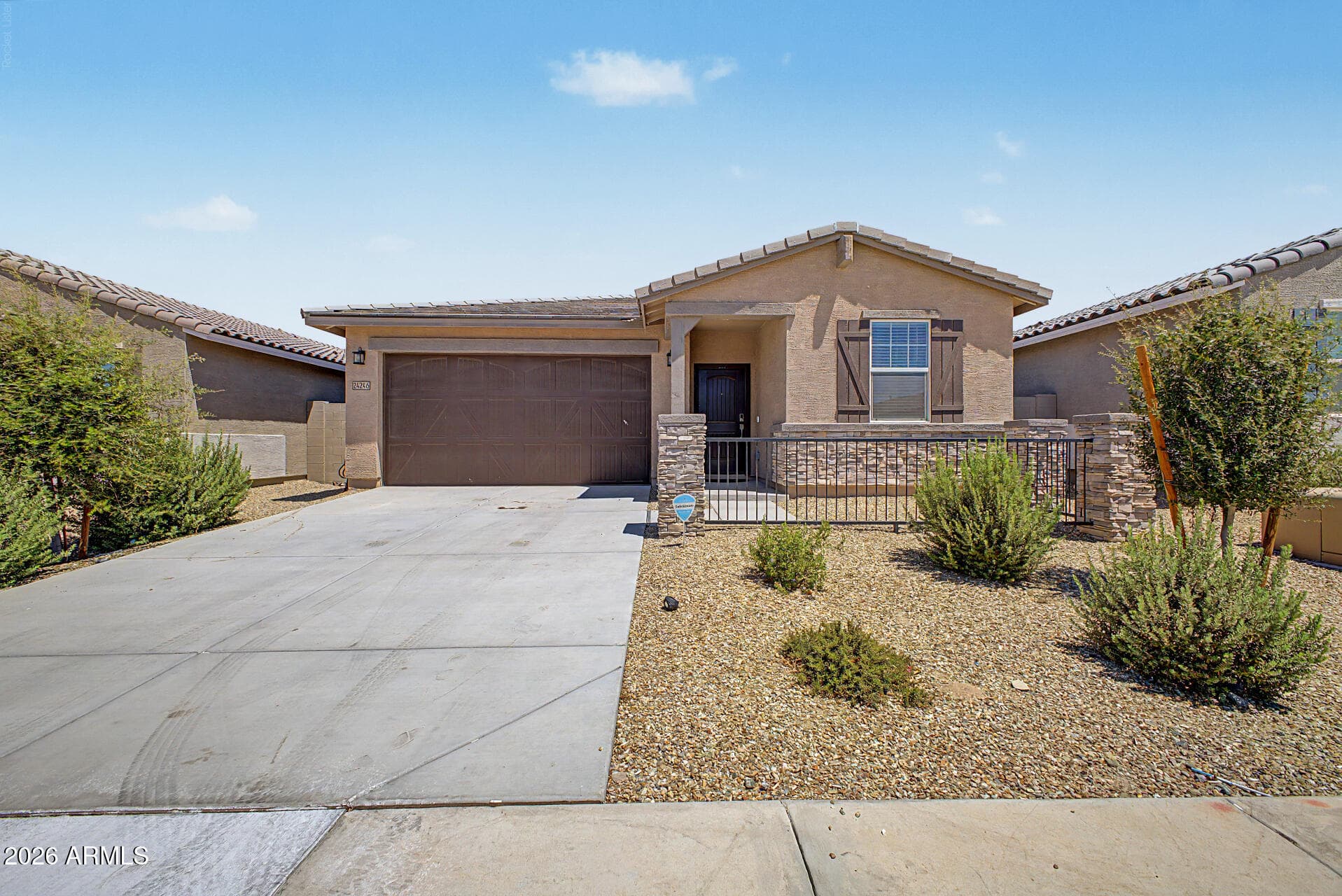 24246 W HOPI Street — photo 2 of 39