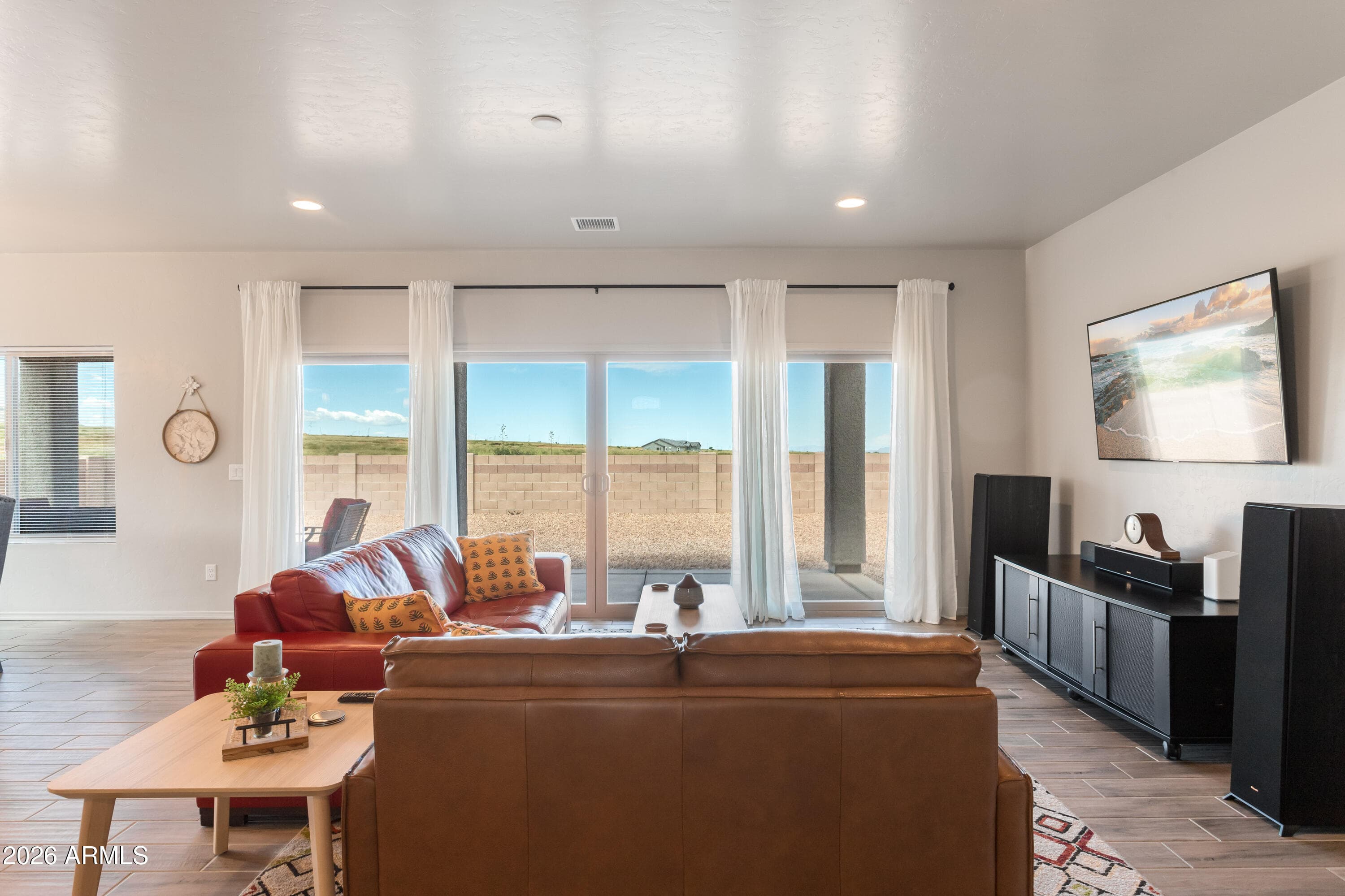 6733 E VAQUERO Circle — photo 4 of 41