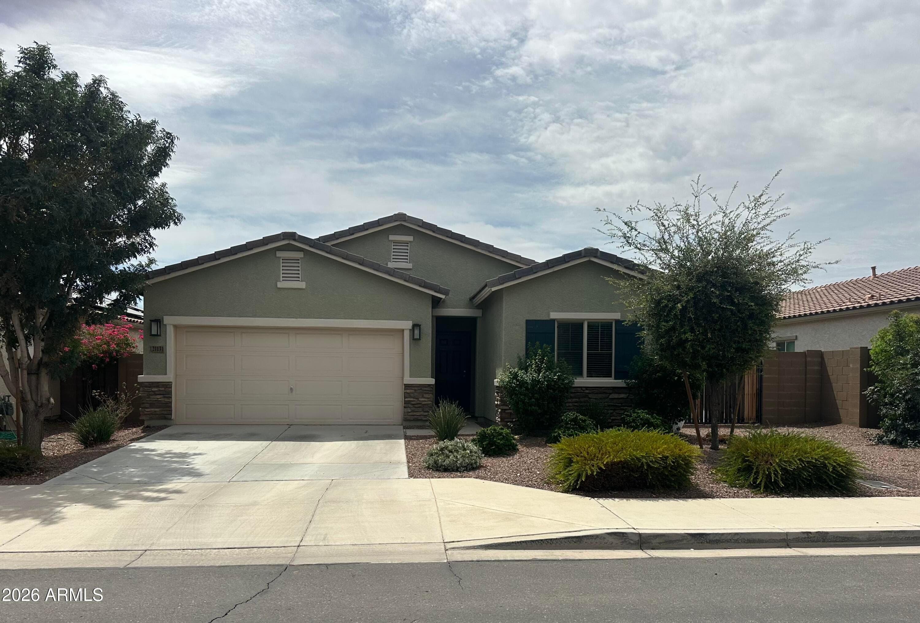 21131 W HUBBELL Street — photo 1 of 25