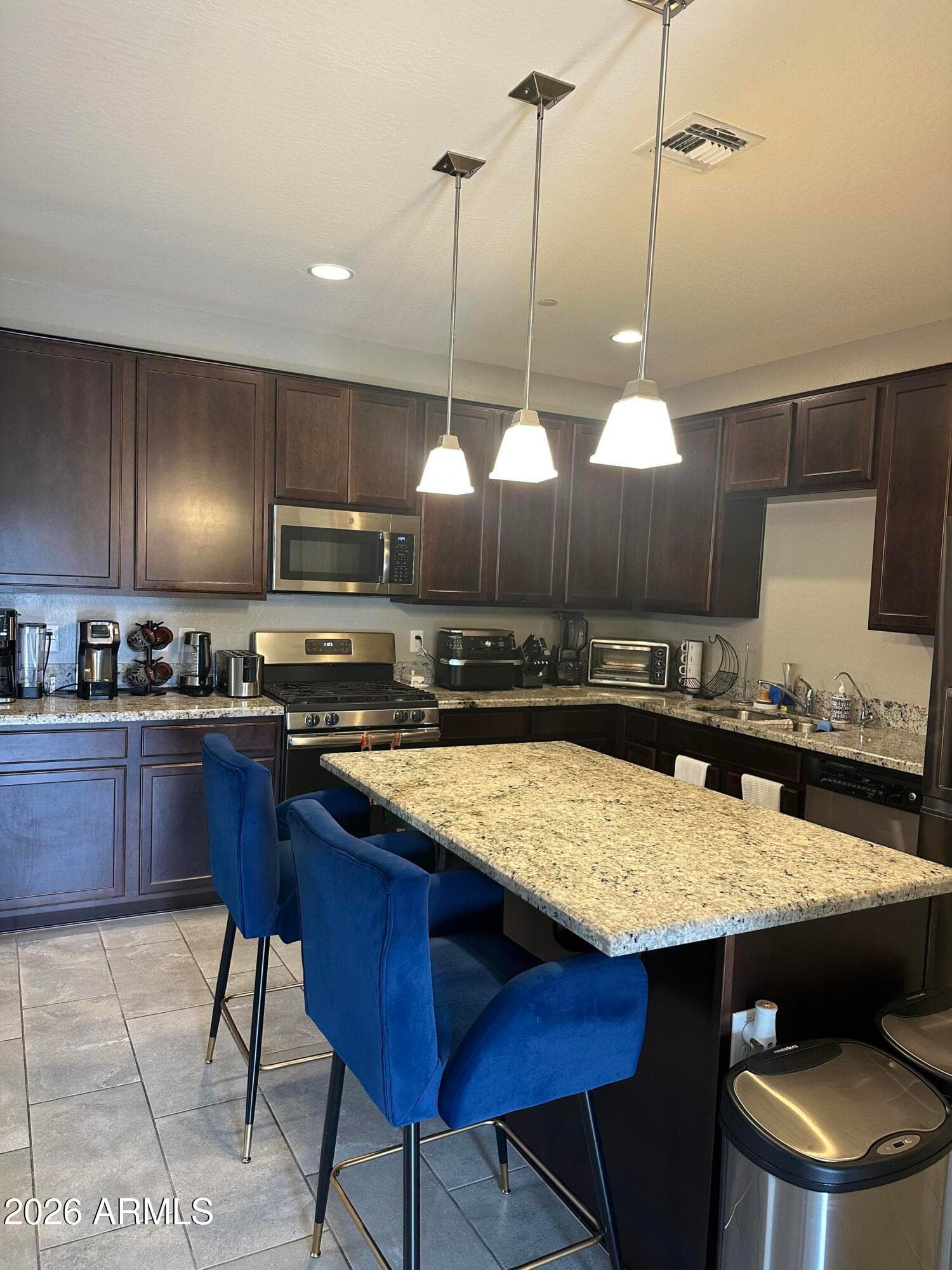 21131 W HUBBELL Street — photo 3 of 25