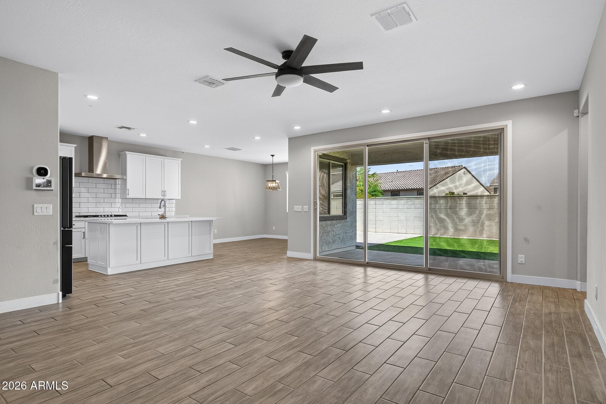 10962 W MCKINLEY Street — photo 4 of 41