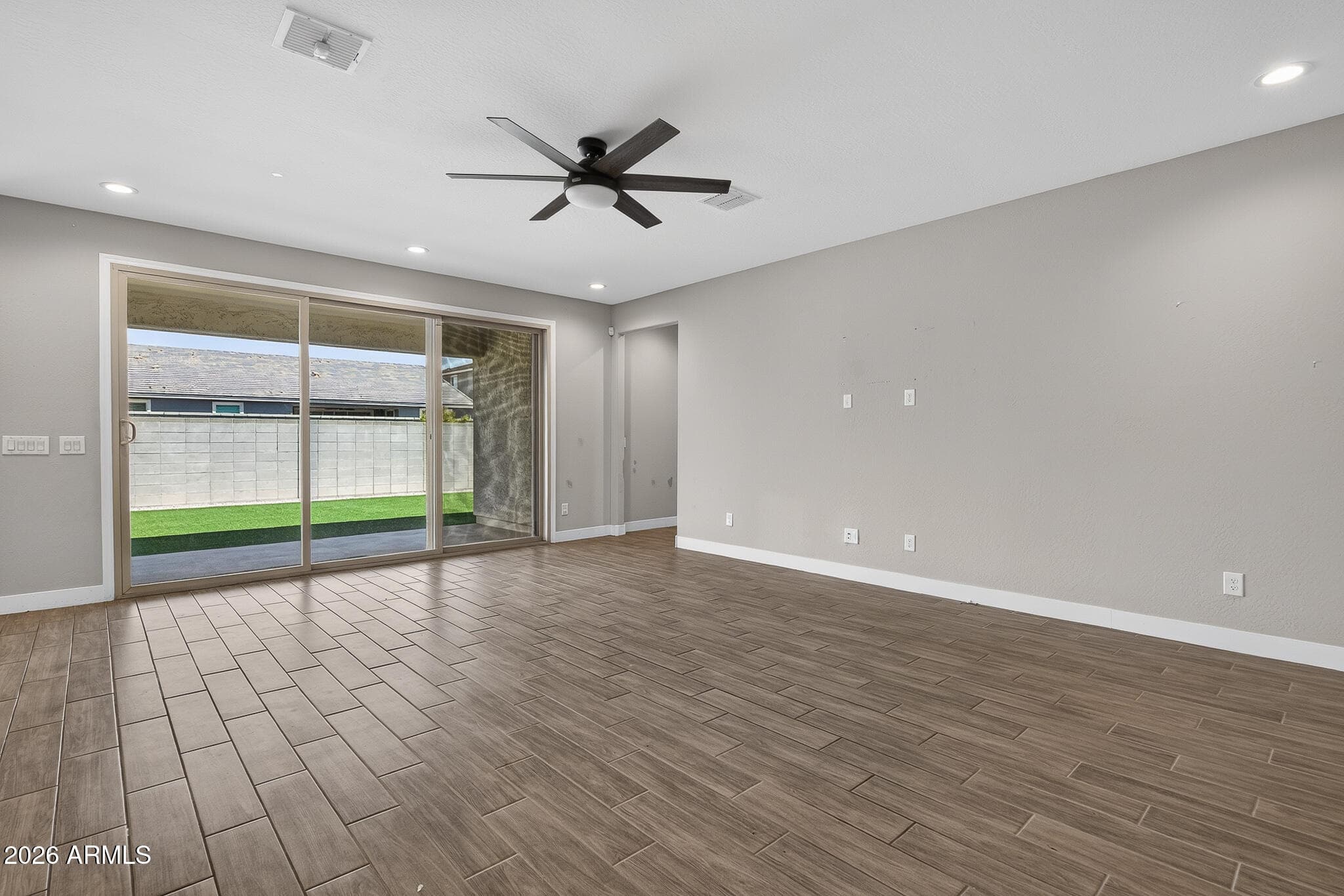 10962 W MCKINLEY Street — photo 5 of 41