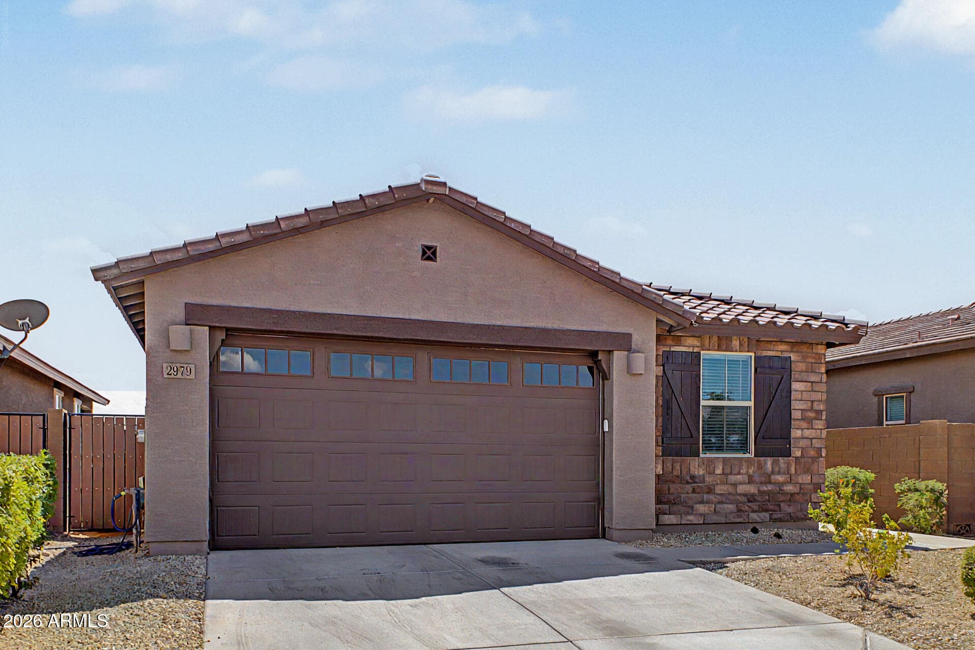 2979 E YUMA Avenue — photo 4 of 36