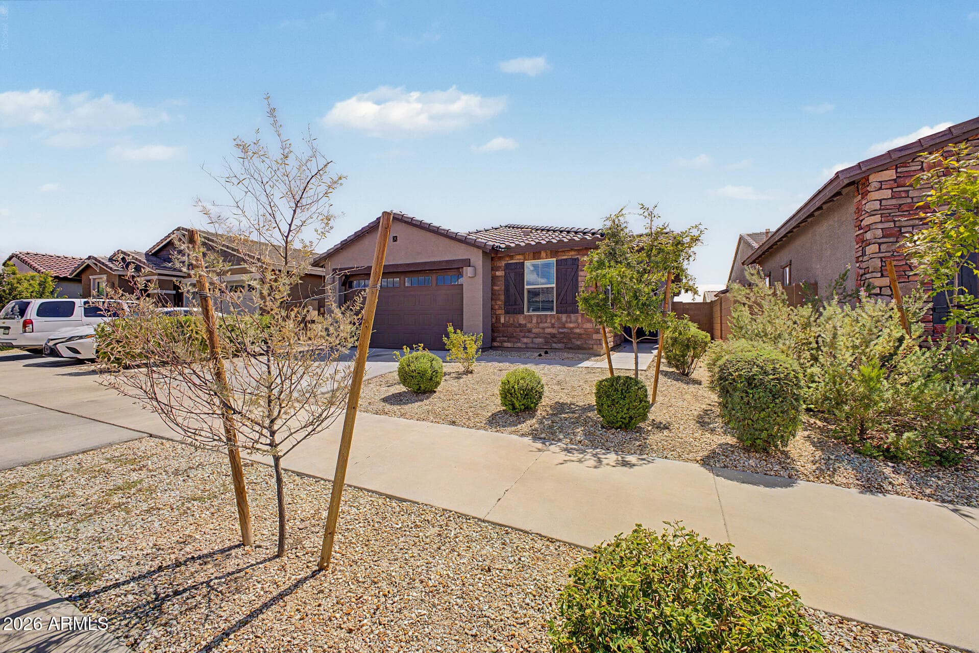 2979 E YUMA Avenue — photo 5 of 36